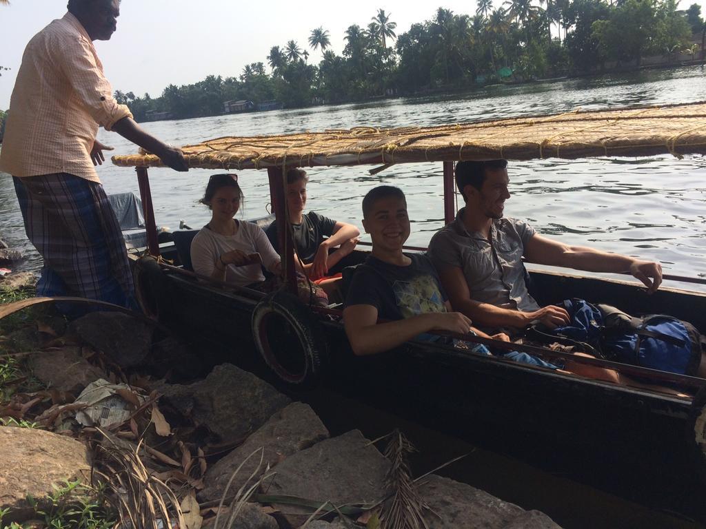 Thoms Beach Homestay Alappuzha Zewnętrze zdjęcie